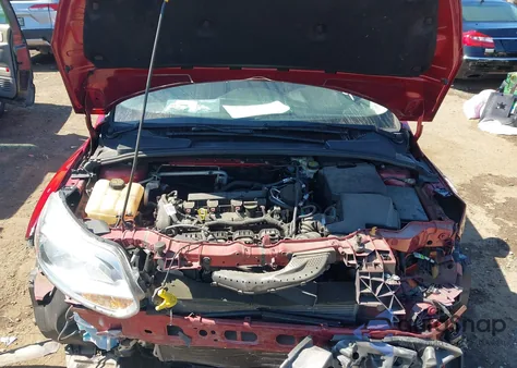 2014 Ford Focus Se z USA, uszkodzony, nr VIN 1FADP3F28EL275604